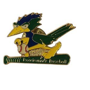 Cooperstown Dreams Park Baseball Trading Pin Roadrunner 2004 Green Blue